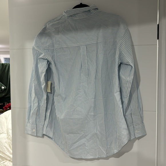 AEROPOSTALE 100% cotton blue and white pinstriped button down BNWT - Picture 2 of 5